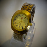 RedStone Gold Luxury Quartz Watch – Crystal-Studded Elegance